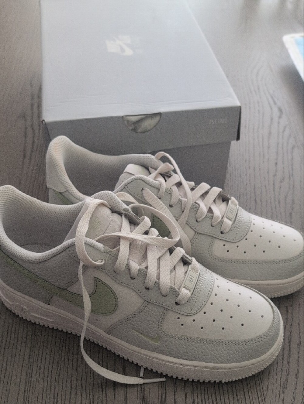 Nike Air Force 1 Low - White with Light Green Swoosh - Picture 3 of 7